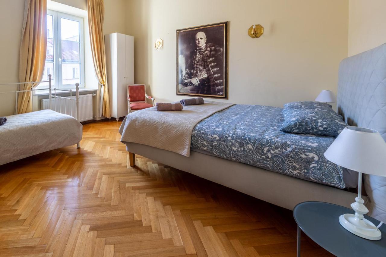 Apartament Luster I Obrazow Warsaw Luaran gambar
