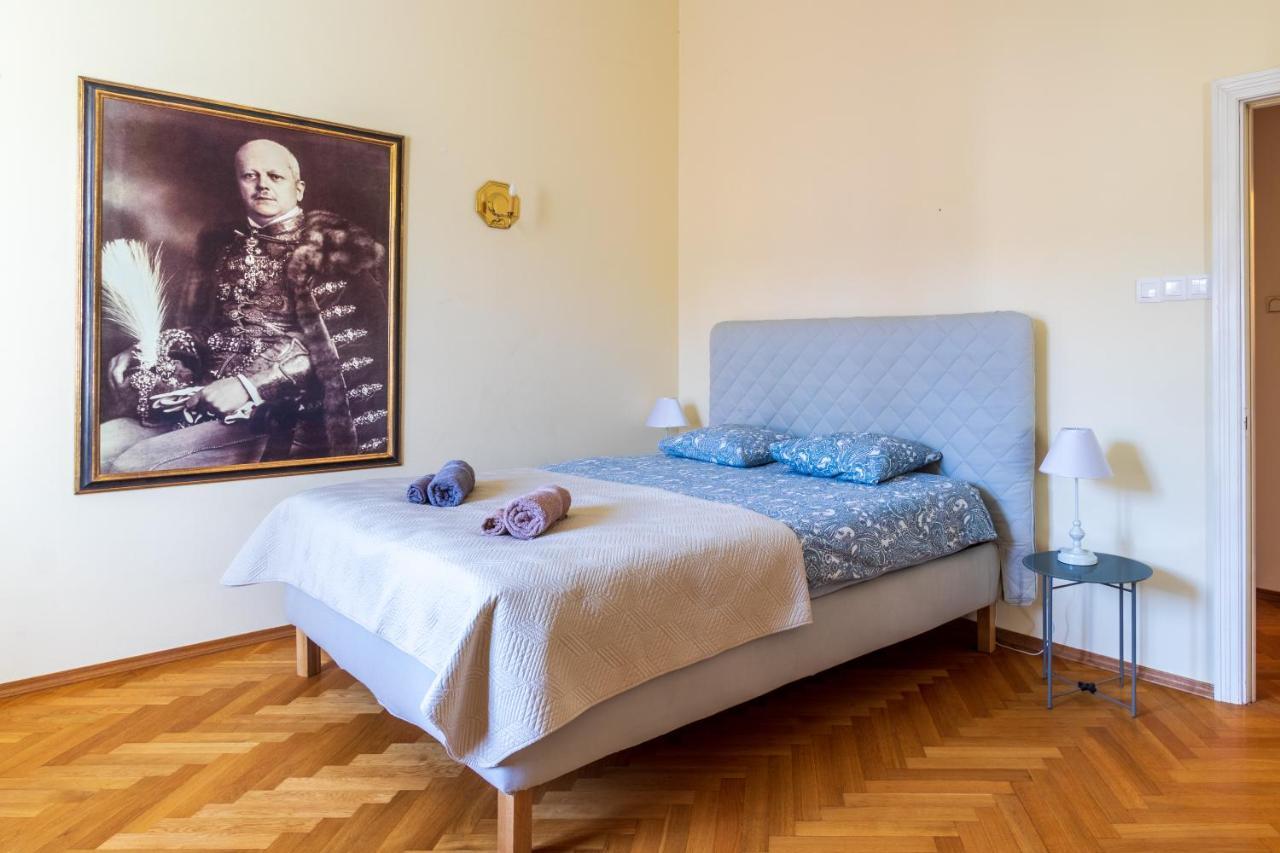 Apartament Luster I Obrazow Warsaw Luaran gambar